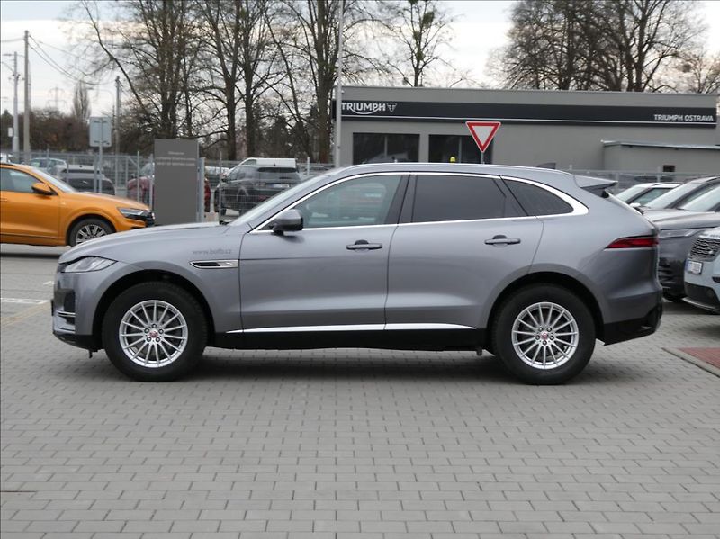 Jaguar F-Pace 2,0 P250 SE 1Maj, ČR DPH - fotka 2 z 38