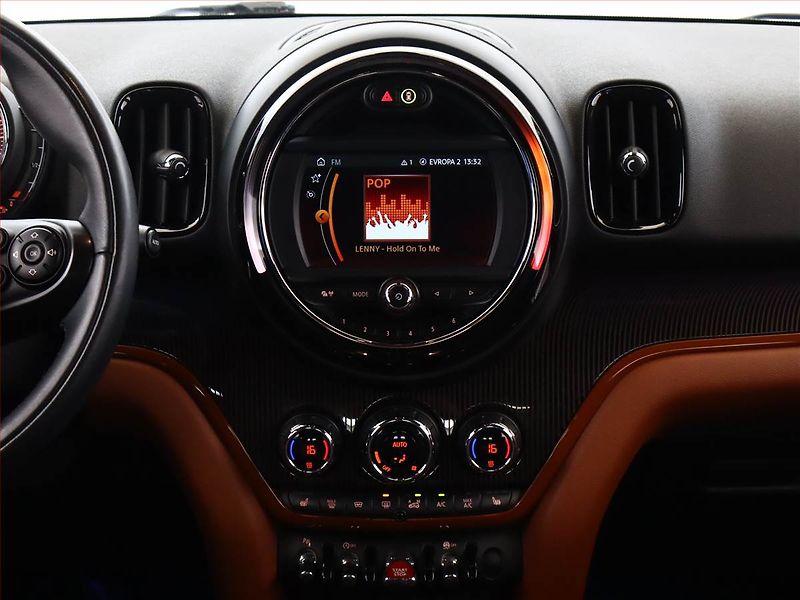 Mini Countryman (2018) Cooper, Serv.kniha, Navi - fotka 10 z 15