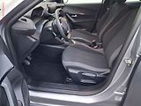 Peugeot 2008 (2023) 1.2 PT, 1.maj,ČR, Active - náhled 9