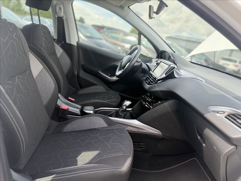 Peugeot 2008 1,2 i DIGIKLIMA, NOVÉ V ČR - fotka 22 z 24