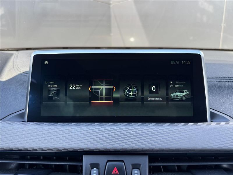 BMW X2 1,5 sDrive 18i M-Sport X DPH - fotka 18 z 30