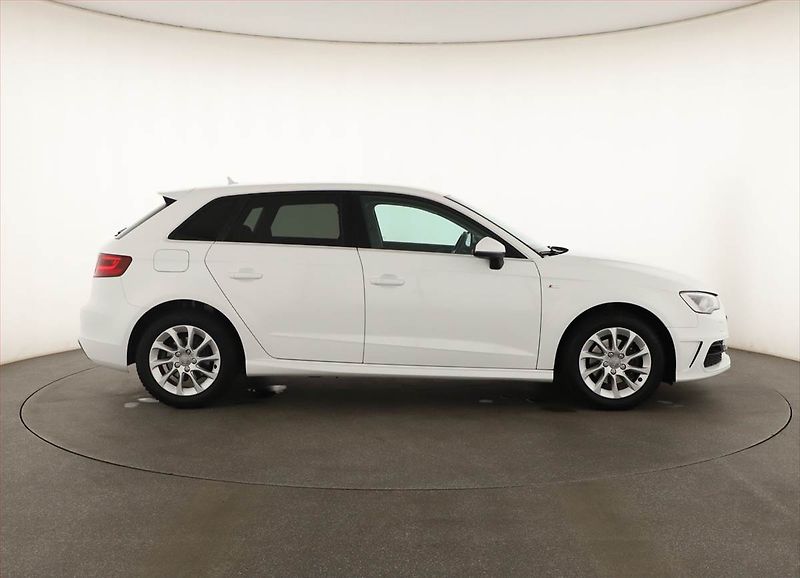 Audi A3 (2016) 1.2 TFSI, Automat, Navi - fotka 6 z 22