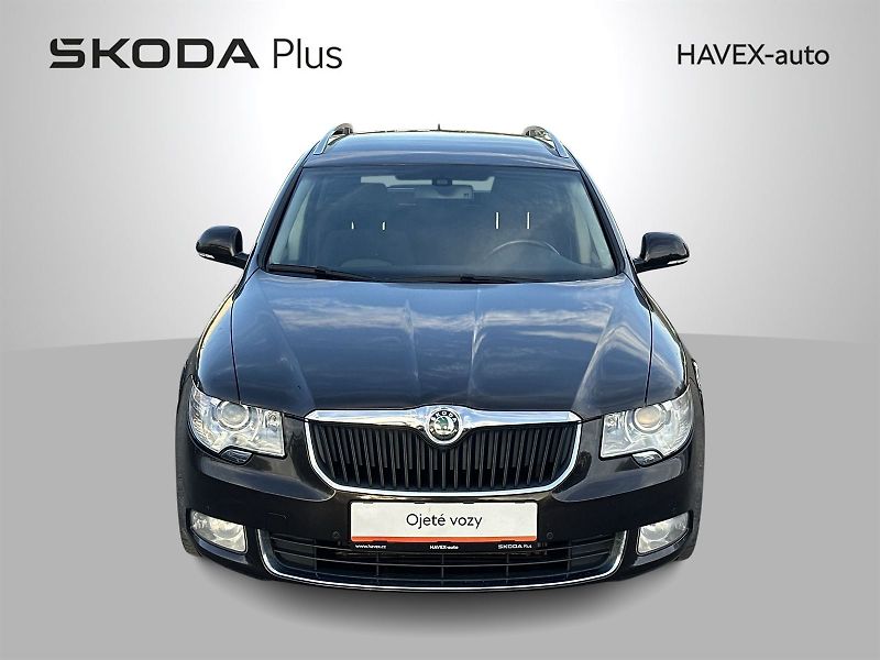 Škoda Superb (2013) Combi 2.0 TDI Ambition - fotka 4 z 33
