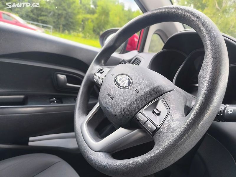 Kia Rio KRÁSNÁ,75T.KM,1MAJ48LET,VÝBAVA - fotka 9 z 23