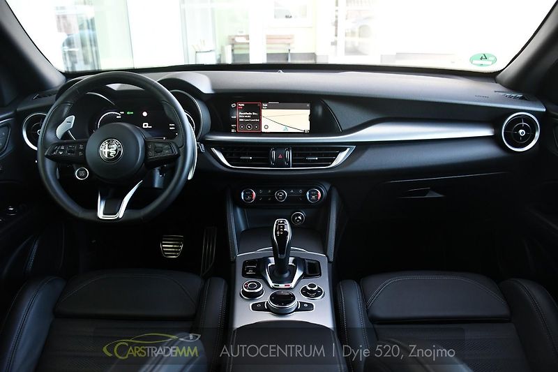 Alfa Romeo Stelvio 2,2 D 16V 210k Veloce AT8-Q4 - fotka 20 z 55