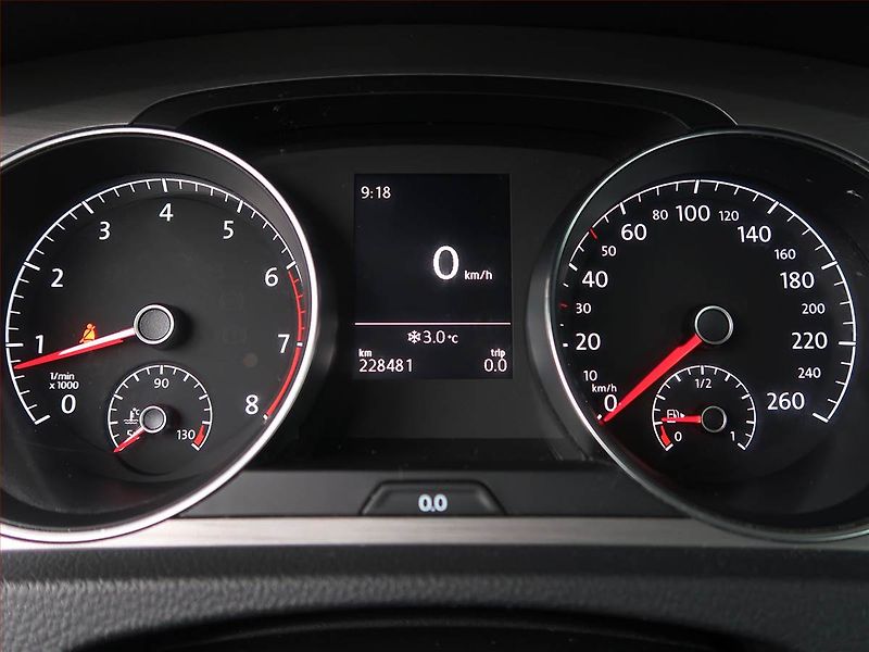 Volkswagen Golf (2015) 1.4 TSI, Tempomat - fotka 11 z 15
