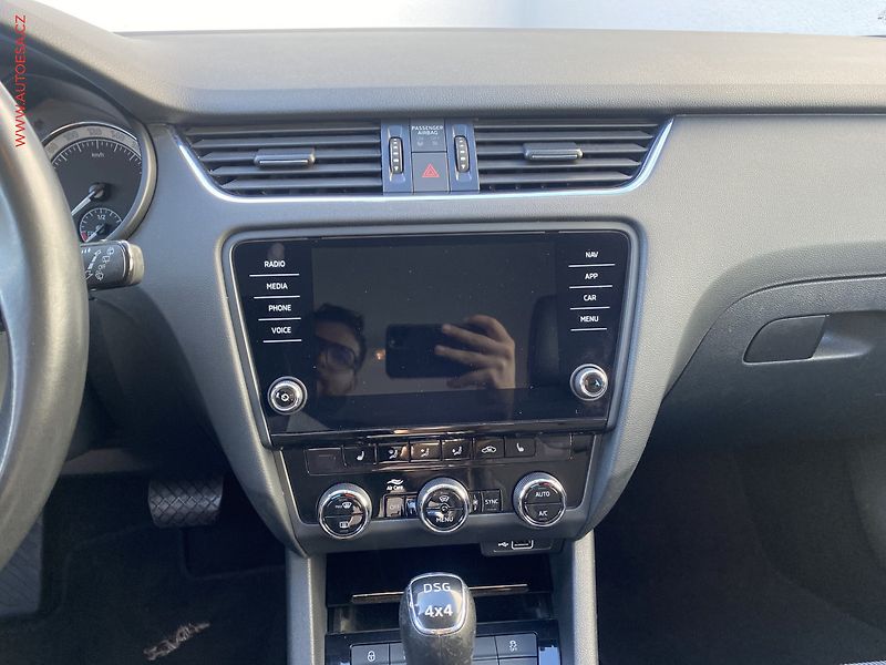 Škoda Octavia (2018) 2.0 TDi 4x4, 1.maj,ČR, Style - fotka 10 z 19