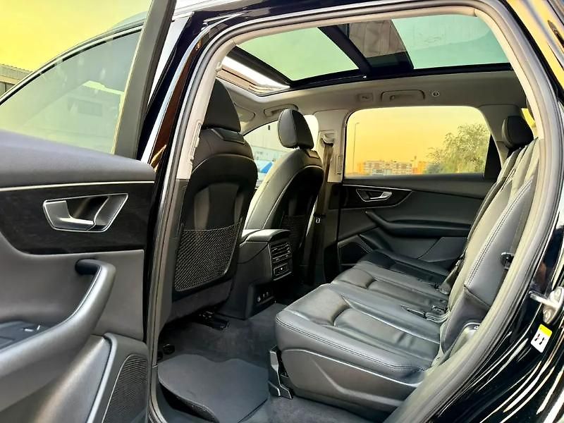 Audi Q7 (2021) Moderní generace Audi Q7 - fotka 12 z 20