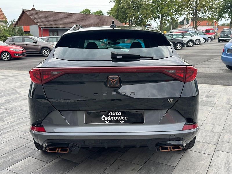 Cupra Formentor (2021) VZ e-Hybrid 180kW - fotka 6 z 31