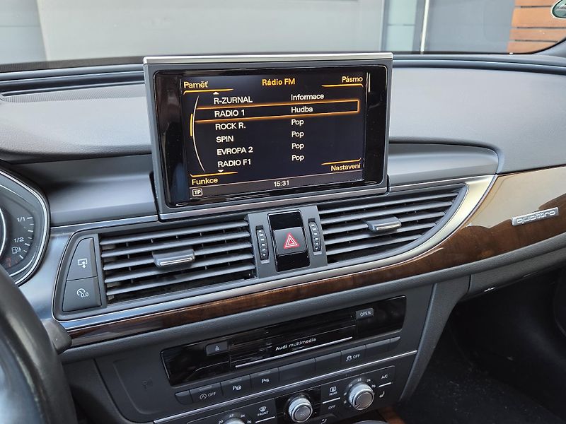 Audi A6 Avant 3,0TDi Quattro S-Line 2maj HUD - fotka 25 z 41