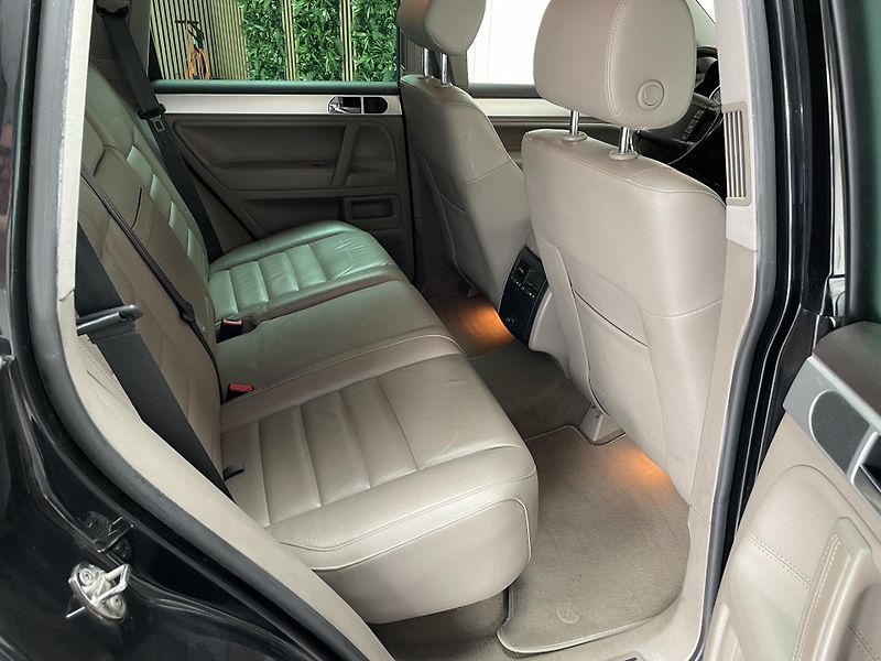 Volkswagen Touareg 2.5 TDi ČR 6M 4X4 TZ 3500KG  - fotka 15 z 25