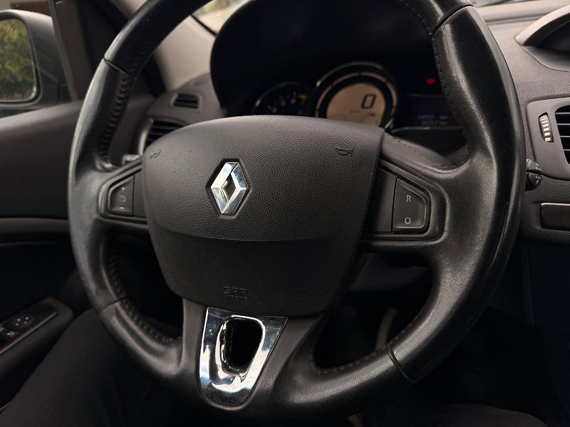 Renault Mégane 1.2 Energy Life Grandtour - fotka 9 z 18