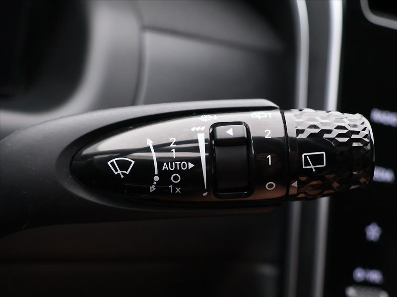 Hyundai Tucson 1,6 T-GDI HEV 169kW Comfort Za - fotka 19 z 34