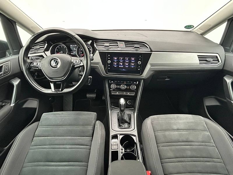 Volkswagen Touran (2022) 1.5 TSI 110kW DSG tažné - fotka 5 z 33