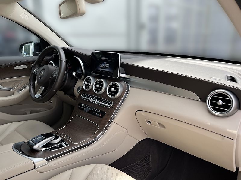 Mercedes-Benz GLC Coupé 250 4MATIC kupé - fotka 15 z 21