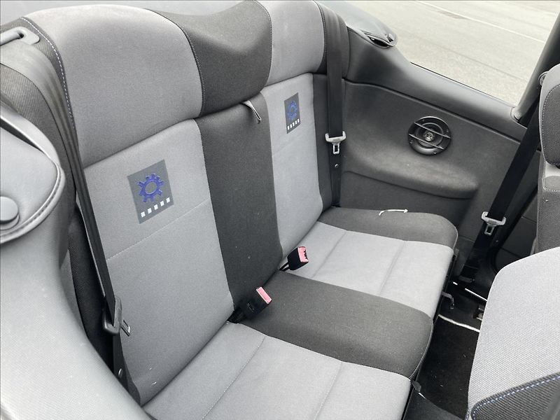 Volkswagen Golf 2,0i 85kW*Pěkný stav* - fotka 35 z 44