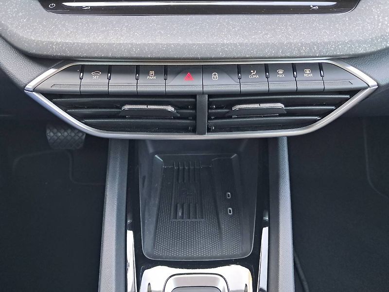 Škoda Octavia (2024) IV M-HEV Top Selection 1.5 TSI - fotka 14 z 30