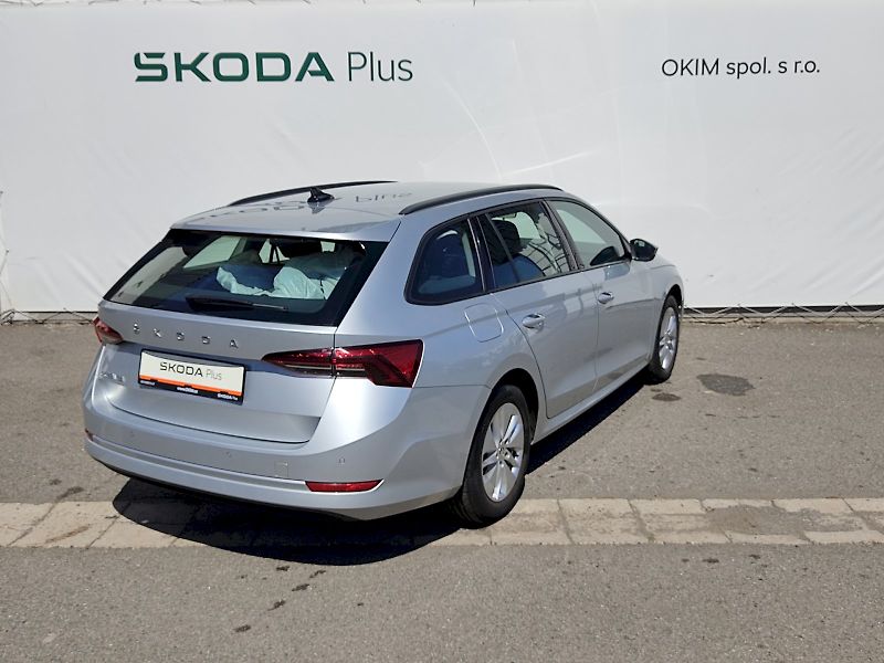 Škoda Octavia (2022) Combi Ambition Plus 2,0 Tdi 85 - fotka 2 z 35