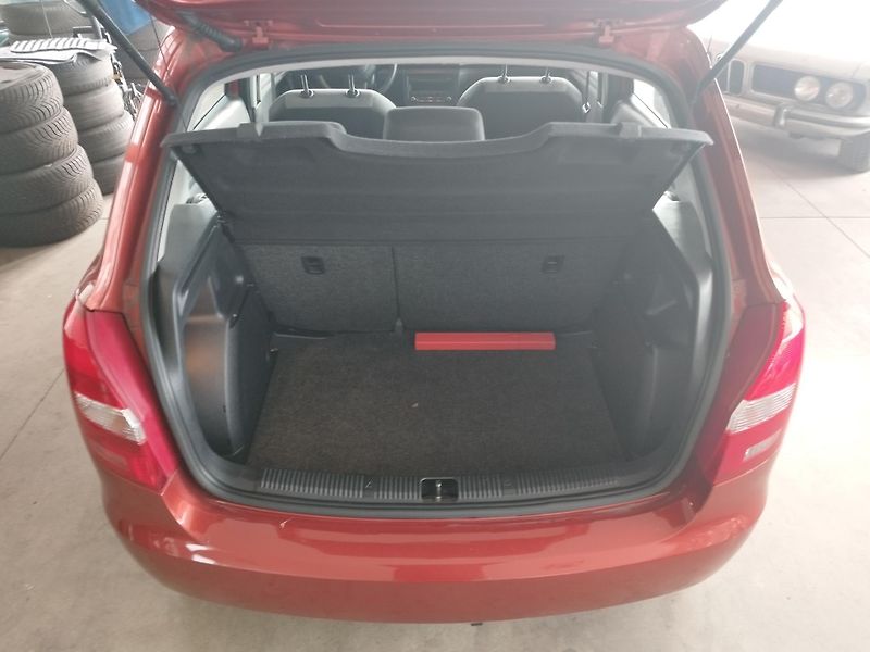 Škoda Fabia (2014) 1,2i 44KW KLIMA NOVÉ ROZVODY - fotka 10 z 23