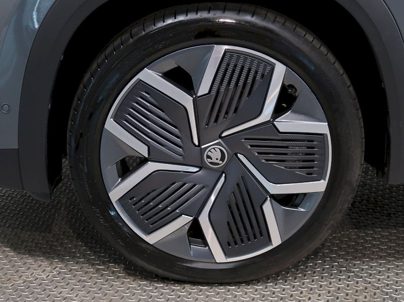 Škoda Kodiaq (2025) EXCLUSIVE 2.0TDI 142KW 4x4 DSG - fotka 12 z 48