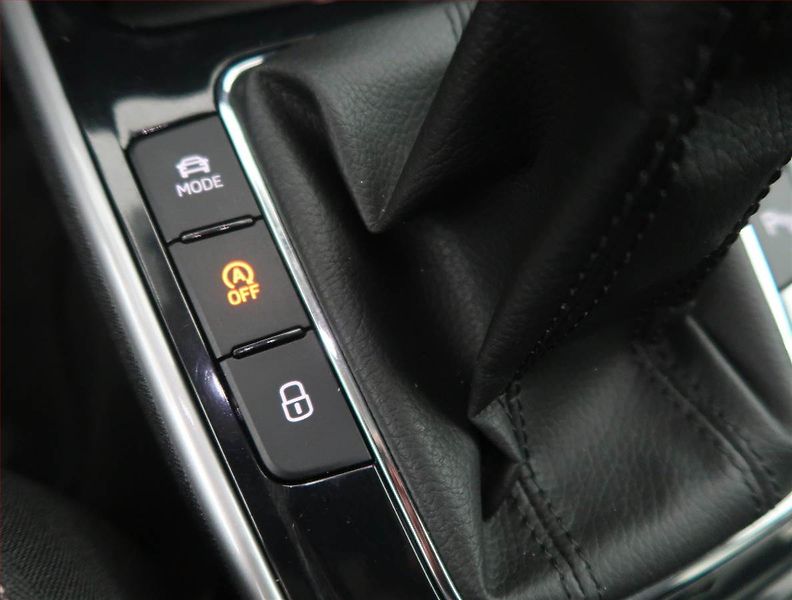 Škoda Fabia (2023) Style 1.0 TSI, Serv.kniha - fotka 19 z 19