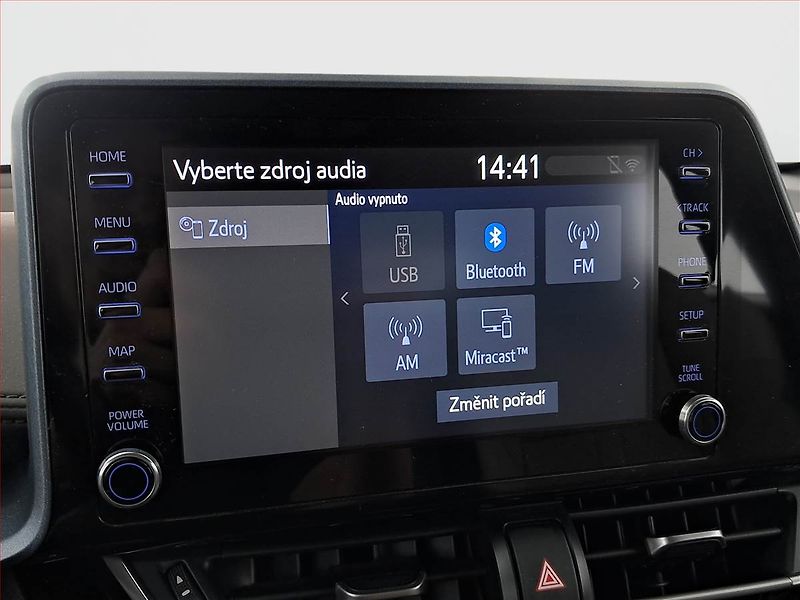 Toyota C-HR (2020) 1.8 Hybrid - fotka 14 z 20