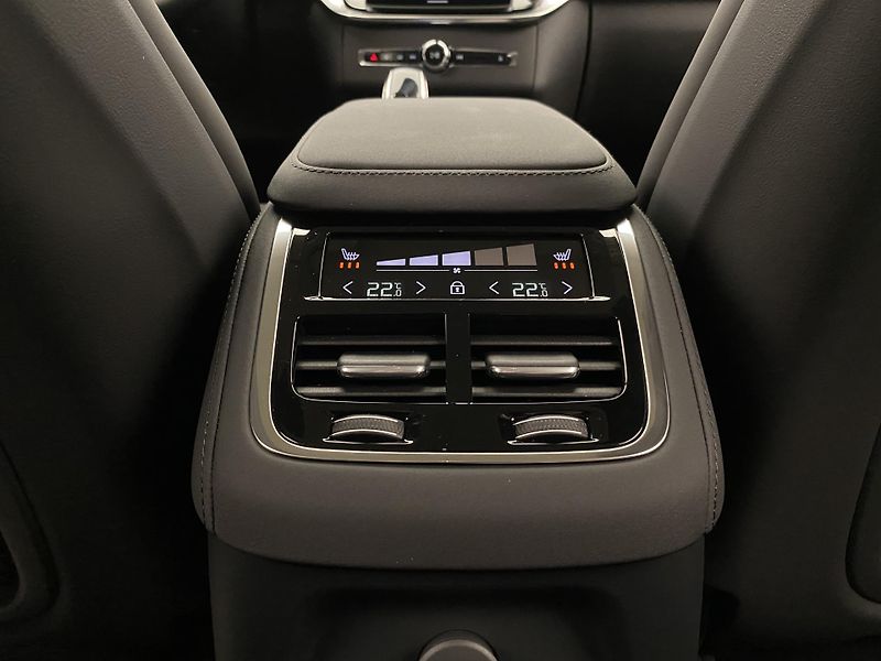 Volvo XC90 (2026) T8 AWD Plug-in BRIGHT PLUS 7m - fotka 73 z 73