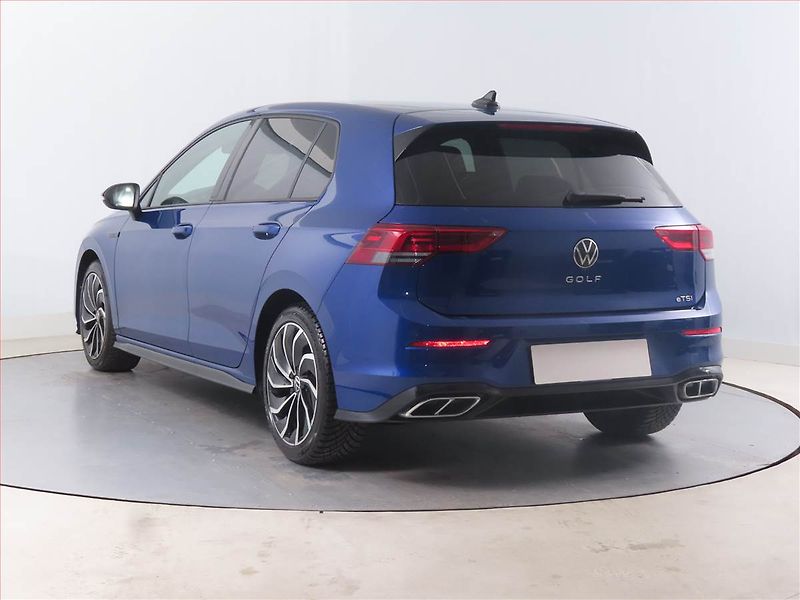 Volkswagen Golf (2023) R-Line 1.5 TSI - fotka 4 z 14