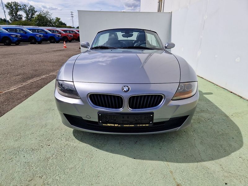 BMW Z4 2.0 Klima - fotka 7 z 32