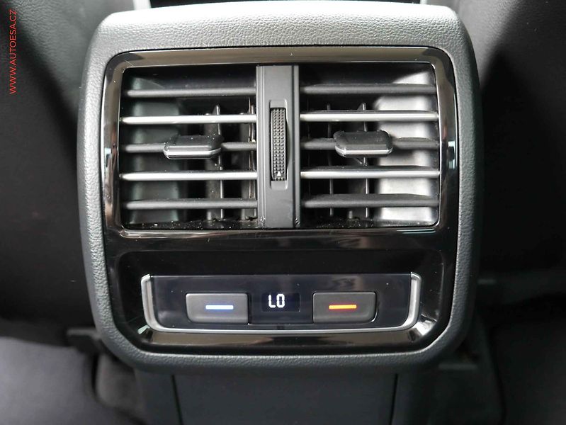 Volkswagen Passat (2018) 2.0TDi, ČR, AC, tempo, park - fotka 23 z 25