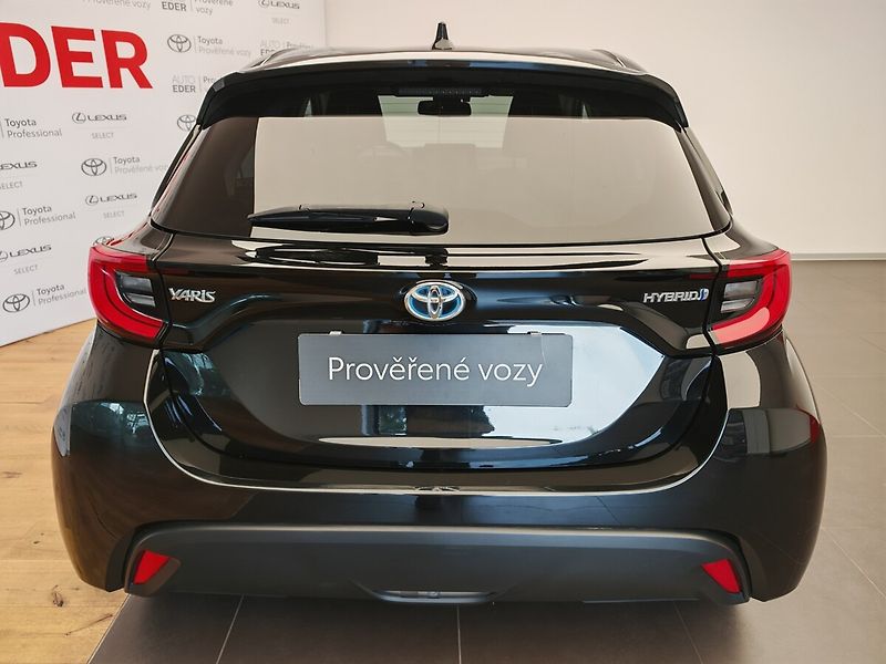 Toyota Yaris 1.5 Hybrid  Comfort Tech Style - fotka 5 z 39
