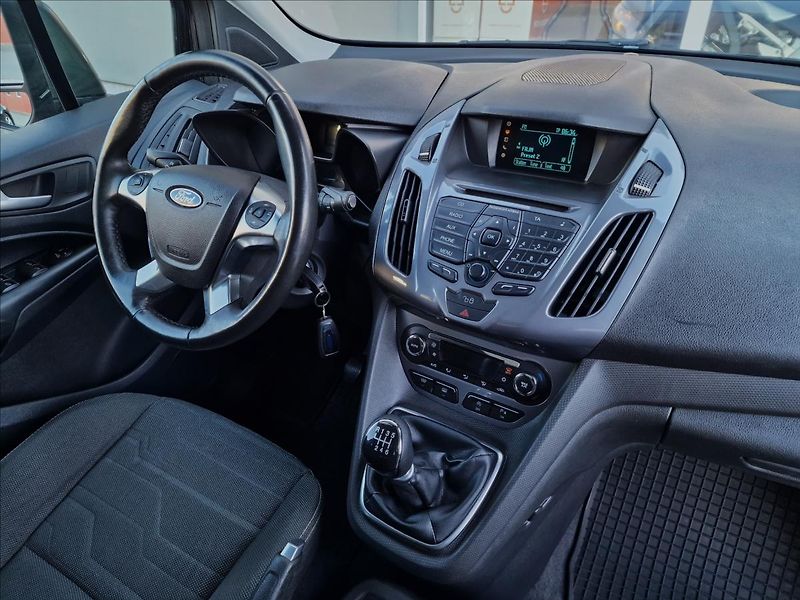 Ford Tourneo Connect 1.5TDCi 88kW L2, Titanium, ČR - fotka 39 z 50