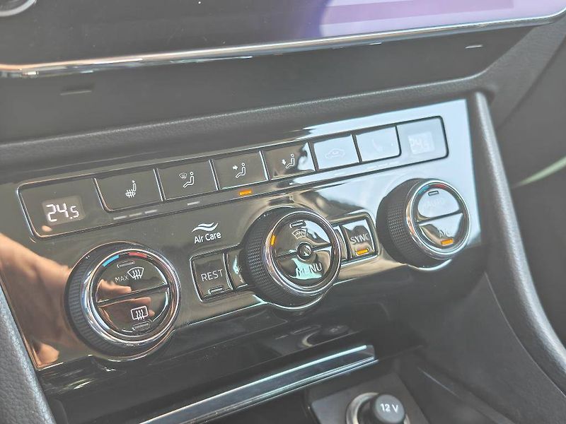 Škoda Superb Style 7DSG 2,0TDI - fotka 21 z 27