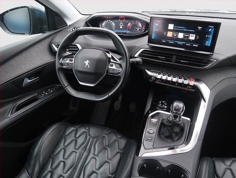 Peugeot 5008 (2021) Allure 1.5 BlueHDi - fotka 7 z 25