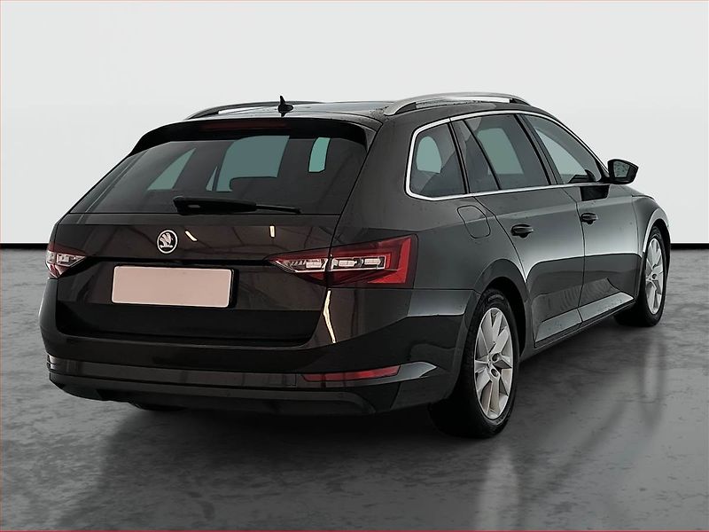 Škoda Superb (2017) 2.0 TDI, Automat, Navi, Xenony - fotka 5 z 18
