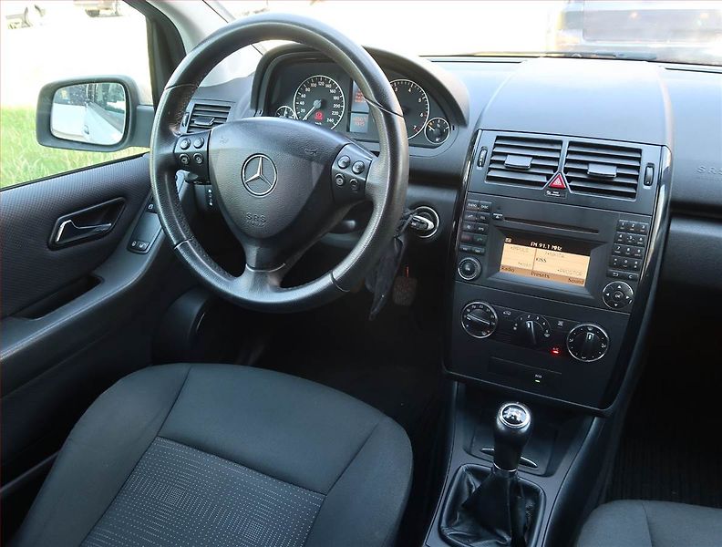 Mercedes-Benz Třídy A (2011) A 160, po STK, oblíbený vůz - fotka 7 z 16