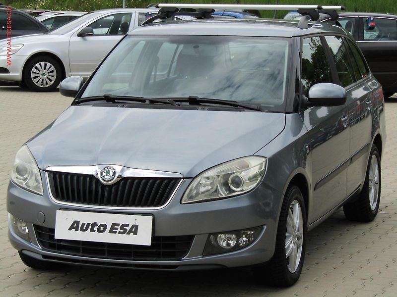 Škoda Fabia (2012) 1.6 TDi, AC - fotka 3 z 17