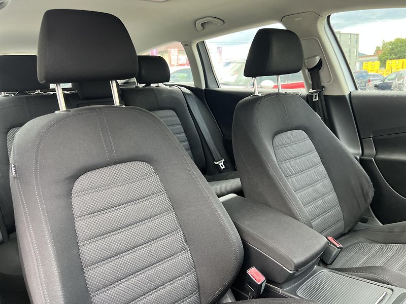 Volkswagen Passat Variant 2.0TDi 125kw DSG ALU - fotka 30 z 41