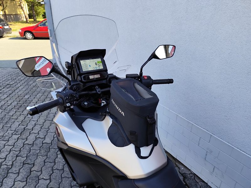 Honda NT 1100 Top Box - fotka 10 z 12
