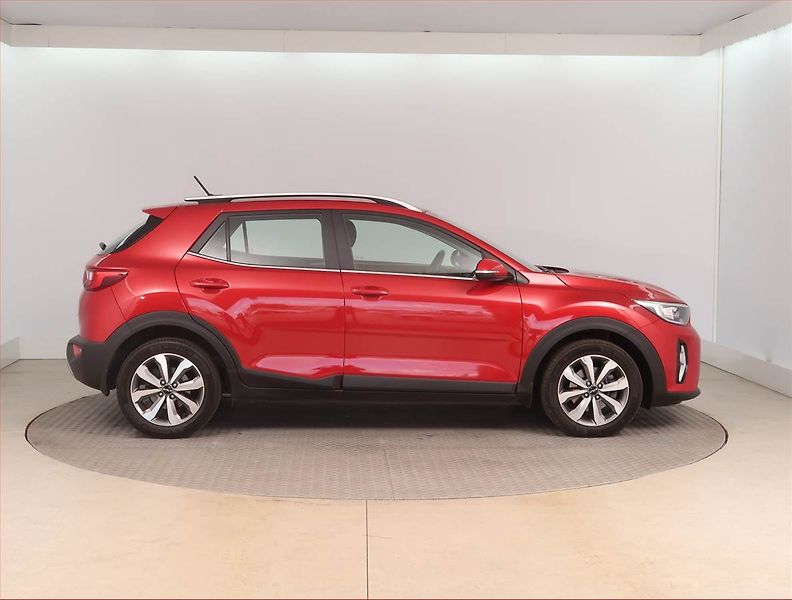 Kia Stonic (2023) 1.0 T-GDI, Serv.kniha - fotka 6 z 15