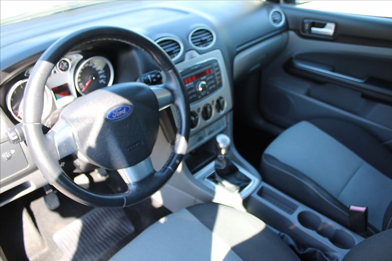 Ford Focus 1,6 i 16V  ČR,1.MAJITEL,SERVIS - fotka 9 z 30