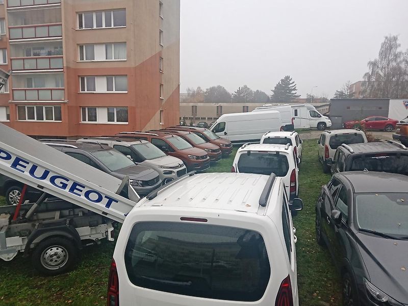 Peugeot Boxer (2024) 3500 L3H2 BlueHDi 140 MAN6 - fotka 28 z 34