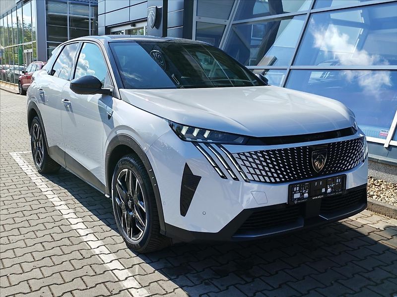 Peugeot 3008 (2026) GT Hybrid 145 e-DCS6 - fotka 3 z 15