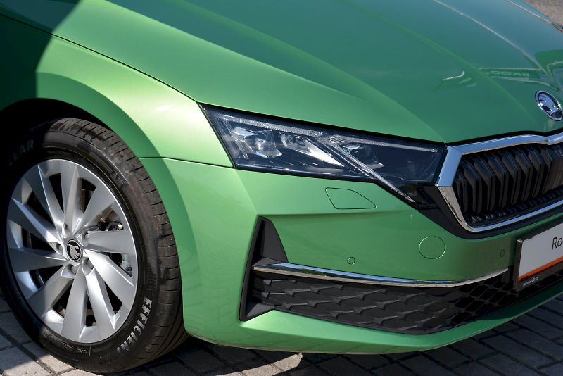 Škoda Octavia (2025) Combi 1.5 TSI 110 kW TOP Selec - fotka 25 z 26