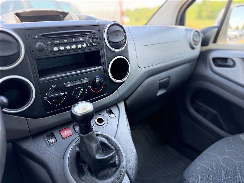 Peugeot Partner 1,6 HDI KLIMA TAŽNÉ - fotka 12 z 24