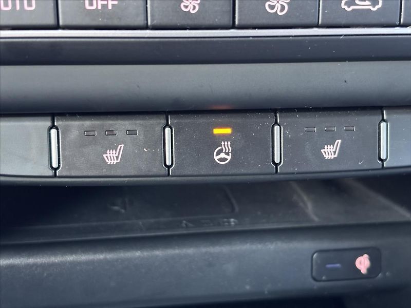 Kia Ceed 1,5 TGDi AT TOP ZÁRUKA TAŽNÉ - fotka 29 z 51