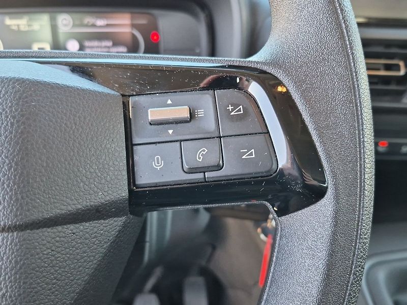 Toyota ProAce Business Tailgate L2 1,5D 96 k - fotka 16 z 25