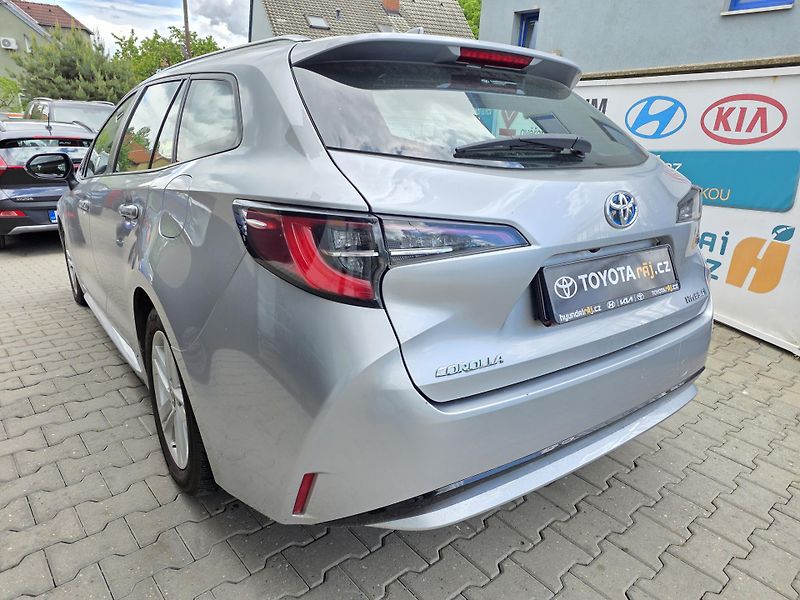 Toyota Corolla (2022) 1.8-HYBRID-KAMERA-AUT.KLIMA - fotka 8 z 19
