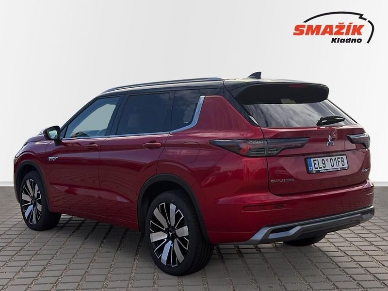 Mitsubishi Outlander (2026) INSTYLE 4×4 | 225 kW | MY25 - fotka 3 z 25
