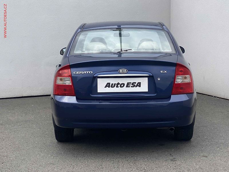Kia Cerato (2005) 2.0i, AC - fotka 5 z 15